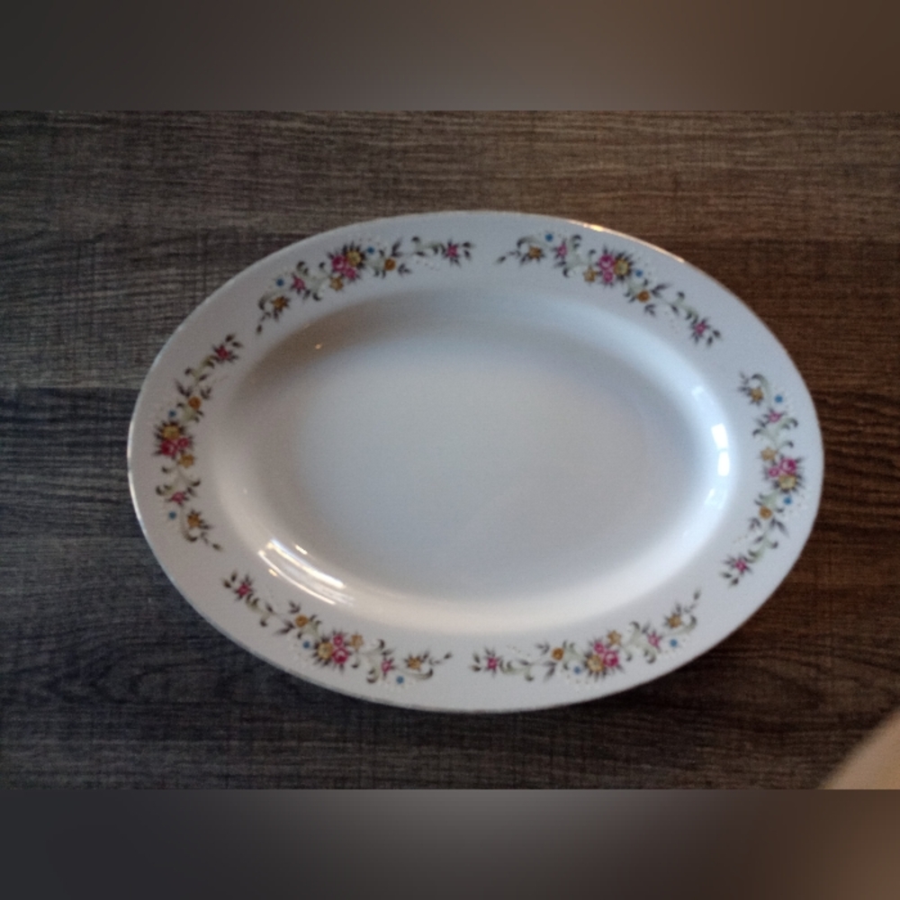 Vintage Nasco Serving Plate 'Linda' Pattern